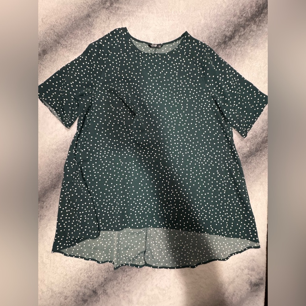 (B1) SHEIN‎ Curve Green White Polka Dot Short Sleeve Blouse - Size 1XL 14